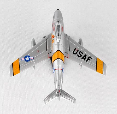 Daron Worldwide Trading F/A-18C Hornet Blue Angels 1:150 Vehicle in Kuwait