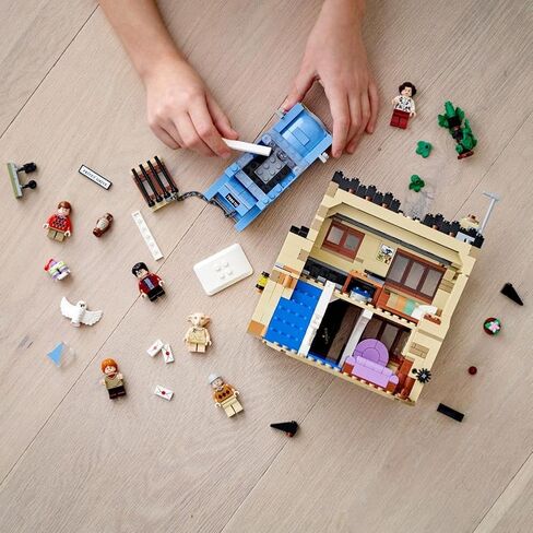 LEGO Harry Potter 4 Privet Drive 75968 House and Ford Anglia Flying Car Toy, Wizarding World Gifts for Kids, Girls & Boys with Harry Potter, Ron Weasley, Dursley Family, and Dobby Minifigures in Saudi Arabia