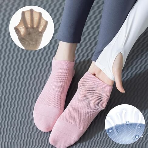 2 Pairs Pilates Socks Yoga Socks Athletic Socks Non-Slip With Grips for Women Pilates, Pure Barre, Pregnant, Barre Ballet Barefoot Workout Hospital in Kuwait