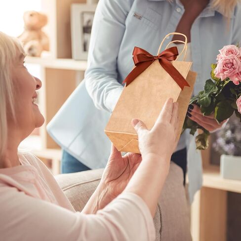 AOZITA 55 عبوة من أكياس الهدايا الورقية بمقابض، 5.25 × 3.25 × 8.25 بوصة أكياس ورق كرافت صغيرة للحفلات لحفلات استقبال المولود الجديد، والحرف اليدوية، والتسوق، والتجزئة، والزفاف، ومستلزمات حفلات أعياد الميلاد in Kuwait