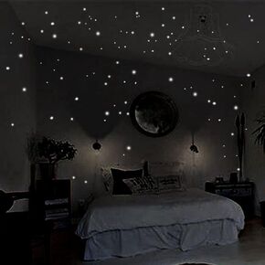 140Pcs Glow in The Dark Wall Stickers, Dots Luminous Wall Decals Ceiling Decals for Kids Room Home Decor Children's Room Bedroom and Living Room in Kuwait