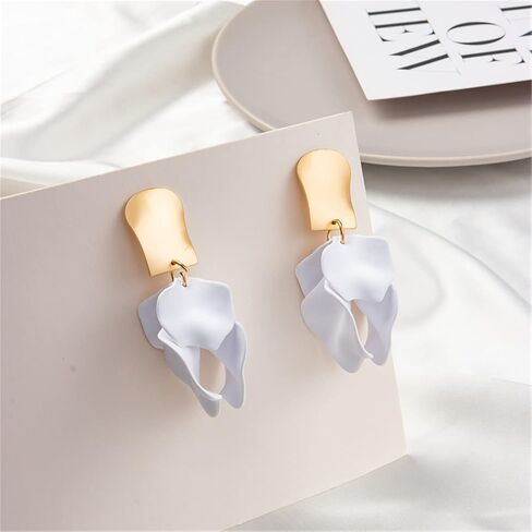 Acrylic Petal Dangle Drop Earrings for Women Girls Fashion Long Rose Flower Hanging Resin Floral Statement Earring Jewellery Gifts in Saudi Arabia