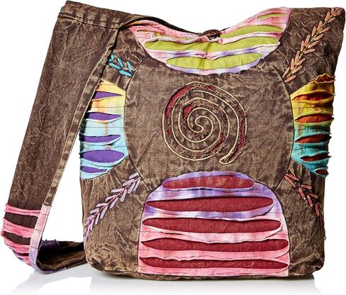 حقيبة يد وحقيبة ظهر بتصميم بوهيمي ومفروزة بنمط ممزق in Kuwait