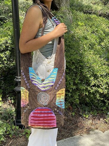 حقيبة يد وحقيبة ظهر بتصميم بوهيمي ومفروزة بنمط ممزق in Kuwait