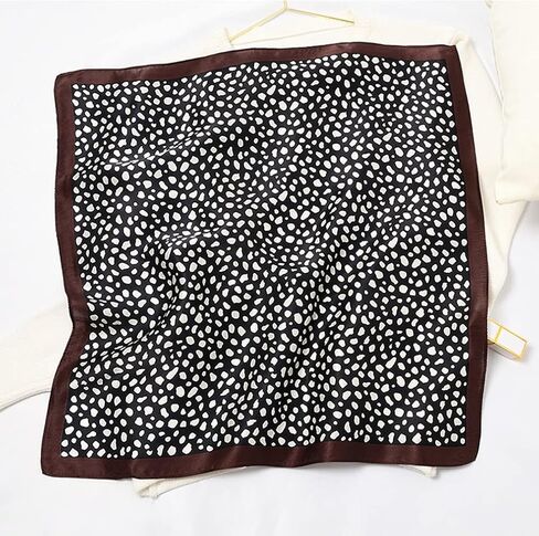 أوشحة حريرية مربعة 100% - 21 بوصة × 21 بوصة - وشاح خفيف الوزن مطبوع رقميًا للرقبة in Kuwait