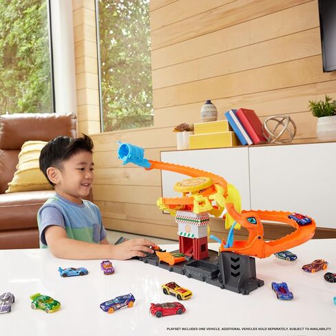 Hot Wheels City Toy Car Track Set, Pizza Slam Cobra Attack, Snake Tail Spiral Track with Randomizer, 1 Vehicle in 1:64 Scale in Saudi Arabia