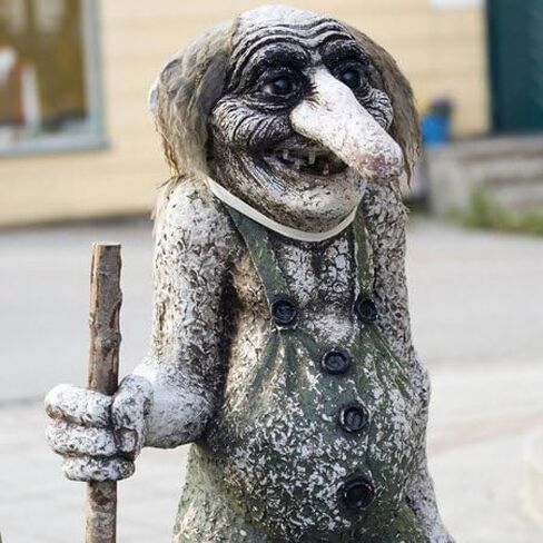 3dRose ct_82396_1 تمثال ترول، النرويج EU21 Mde0015 بلاط سيراميك مايكل ديفريتاس، 4 بوصة in Kuwait