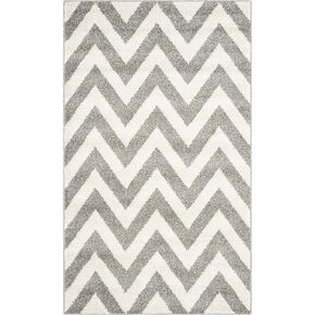 SAFAVIEH Amherst Collection Accent Rug - 4' x 6', Dark Grey & Beige, Chevron Design, Non-Shedding & Easy Care, Ideal for High Traffic Areas in Entryway, Living Room, Bedroom (AMT419R)