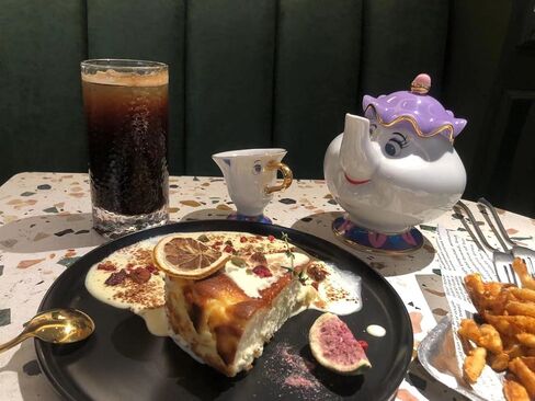 GZHaiTuoSi كارتون جديد الجمال والوحش إبريق الشاي القدح Mrs Potts Chip براد شاي كوب مجموعة واحدة جميلة ومجموعة in Kuwait