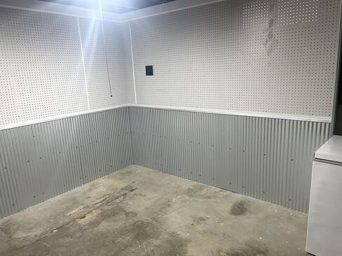 CeilingConnex Colorado Steel Rustic Corrugated Metal Wainscoting (5-Pack Galvalume) in Saudi Arabia