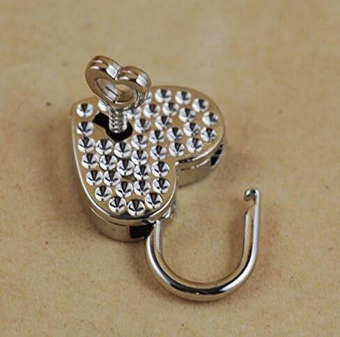 BeeSpring 1 قطعة على شكل قلب قفل هيكل عظمي مفتاح الزفاف القوس قفل الفضة عيد الحب in Kuwait