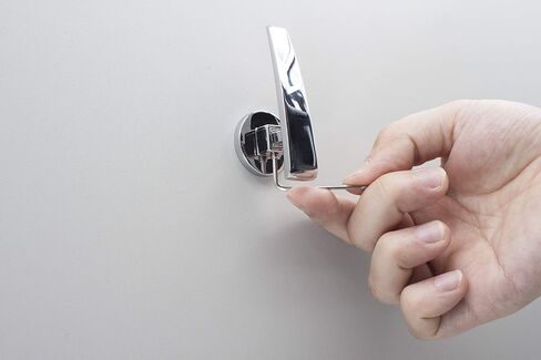 عائق مثبت على الحائط من Waning Moon لألواح الستائر، خطاف ربط، مجموعة من 2، لمسة نهائية من الكروم المصقول in Kuwait