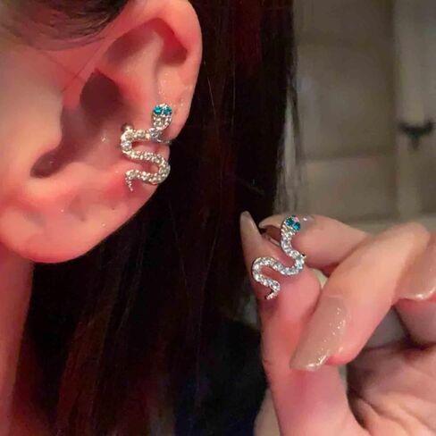 Aneneiceera Vintage Emerald Snake Cuff Earrings Silver Snake Wide Ring Helix Earrings Green Crystal Cuff Earrings Punk Non Pierced Clip on Earrings Gothic Minimalist Earcuff Earring Jewelry for Women and Girls in Saudi Arabia