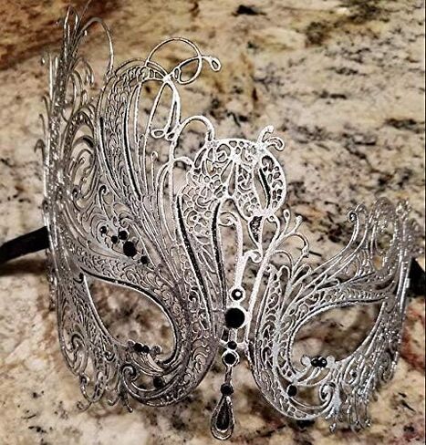 قناع تنكر فاخر، قناع البندقية الجميل للحفلات المسائية والحفلات الراقصة in Kuwait