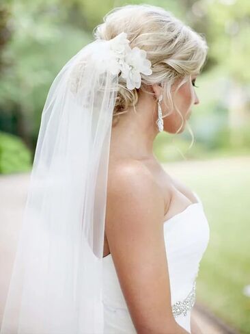 طرحة زفاف Easedaily Bride قصيرة الخصر بطول 1 طبقة من تول الزفاف وإكسسوارات الشعر مع مشط وحافة مقصوصة (28 بوصة) in Kuwait