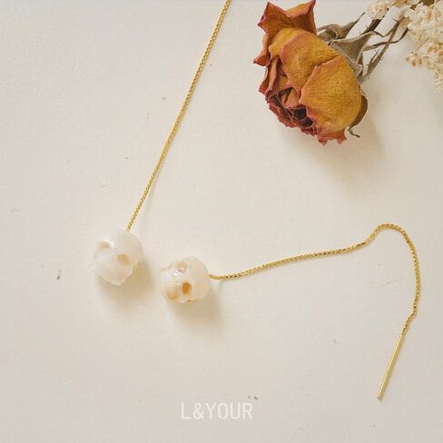 Pearl Threader Fashion Statement Earrings for Women Men, Gothic Skull Pearl Drop Earrings in Kuwait
