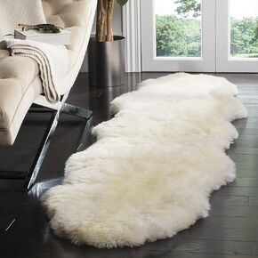 SAFAVIEH Sheep Skin Collection Runner Rug - 2' x 7', Natural & White, Handmade Rustic Glam Genuine Pelt, 3.4-inch Thick Ideal for High Traffic Areas in Living Room, Bedroom (SHS211A)