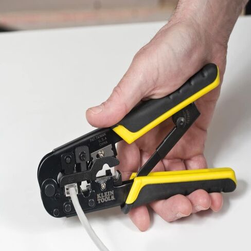 مجموعة أدوات VDV001819 من Klein Tools، مجموعة اختبار تركيب الكابلات مع أدوات التجعيد، جهاز اختبار كابل Scout Pro 3، والقصاصات، وأداة Punchdown، وحقيبة، 6 قطع in Kuwait