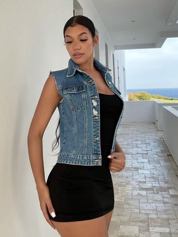 سترة نسائية من MakeMeChic مطرزة باللؤلؤ ممزقة بدون أكمام ومزخرفة من قماش الدنيم المتعثر in Kuwait