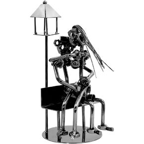 Romantic Couple Sculptures Iron Art Statue Couple Hugging in Love Modern Sculpture Metal Figurine Wedding Valentine's Day Anniversary Bridal Shower Engagement Decoration Gift for Him and Her（Q401）
