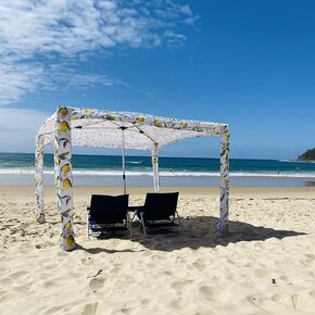 خيمة CoolCabanas Beach Cool Cabana Canopy Sun Shade Shelter - 8 × 8 أو 6'6 × 6'6، سهلة الإعداد، قابلة للطي حتى 3'5 فقط، مثالية لشاطئ العائلة والفناء الخلفي، عامل حماية من الأشعة فوق البنفسجية 50+، الأصلي والأفضل