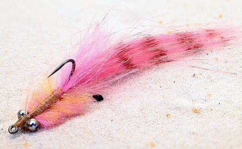 3 ذباب - ذبابة صيد سمك حمراء مربوطة بخطاف ذبابة موستاد رقم 2 in Kuwait