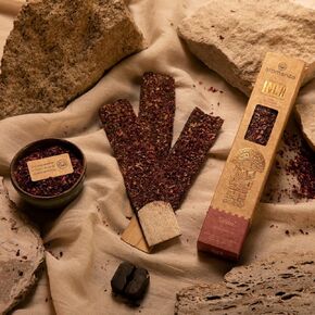 بخور الإنكا الفاخر. مستدامة بنسبة 100%. علاجي. عضوي. يدويا. 3 وحدات. (ثمر الورد/بالو سانتو) in Kuwait