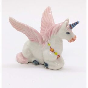 WitnyStore Tiny 2" Pink Crouching Unipegasus Figurine - Miniature Hand Made Painted Ceramic Mythical Horse Unicorn Pegasus Alicorn Alaricorn Fantasy Animal Porcelain Decorative Collectible Décor Gifts