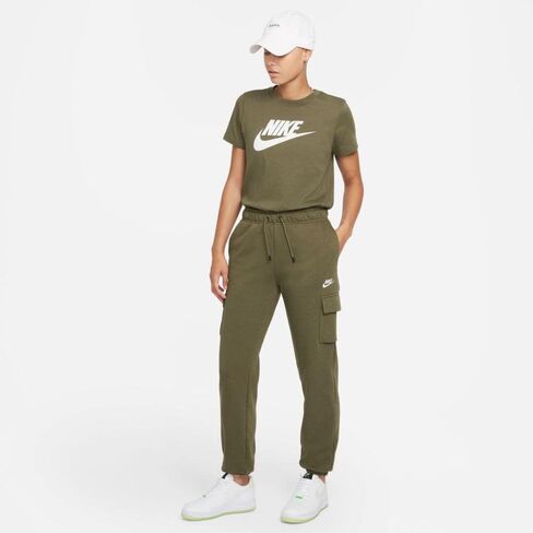 تي شيرت أساسي للسيدات من Nike Sportswear (كبير جدًا، زيتوني متوسط/أبيض) in Saudi Arabia