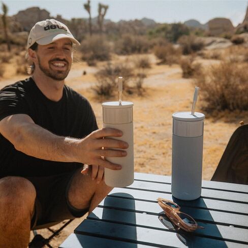 زجاجة بهلوان من الفولاذ المقاوم للصدأ مع غطاء وقش، كوب قهوة سعة 20 أونصة مع غطاء من السيليكون للمنزل والمكتب وحفلات الهدايا المدرسية (أزرق سماوي) in Kuwait