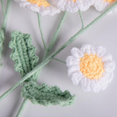 3PCS Handmade Finished Crochet Daisy Bouquet with Ceramic Vase Ornaments (White) in Saudi Arabia