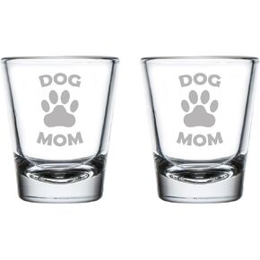 مجموعة من 2 كؤوس صغيرة بوزن 1.75 أونصة من زجاج Shot Dog Mom Funny Dog Mother