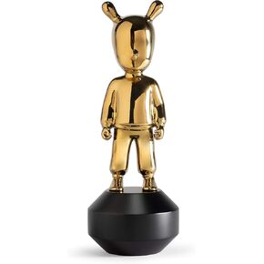 LLADRÓ The Golden Guest Figurine. Small Model.. Porcelain The Guest Figure.
