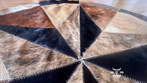 سجادة من جلد البقر، جلد بني فاتح، مساحة دائرية مرقعة على شكل نجمة 40 بوصة، لتزيين غرف النوم وغرف الطعام وغرف المعيشة in Kuwait