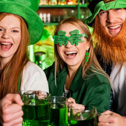 Shamrock Green Pendant Earrings: Lucky Four Leaf Clover Pendant Earrings Cute St. Patrick's Day Accessories for Women Irish Shamrock Pendant St. Patrick's Day Accessories Irish Holiday Gifts in Kuwait