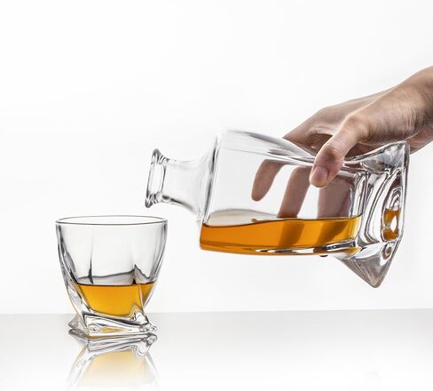 Square 26oz Whiskey Decanter with Glass Stopper in Saudi Arabia