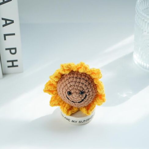 دمية حياكة البطاطس الإيجابية من Sikyby مع بطاقة ملهمة لتقليل الضغط، لعبة مضحكة لتزيين السيارة والمكتب فريدة من نوعها in Kuwait