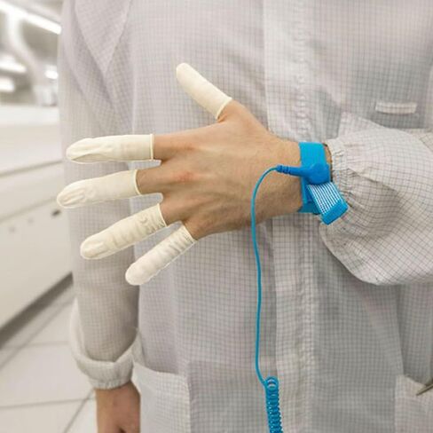 قفازات أصابع متوسطة الحجم - أكمام أصابع من اللاتكس للاستعمال مرة واحدة لمنع قضم الأظافر، واقيات أصابع للتقليم، صناعة يدوية، تطبيق صناعي 150 قطعة (أسود) in Kuwait