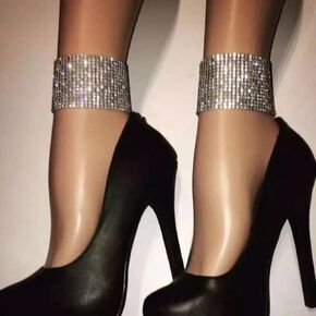 Xerling Multi-Row Rhinestones Ankle Bracelets for Women Boho Layered Crystal Foot Chain Anklets for Girls Party Glitter Foot Jewelry for Wedding Brides 1Pcs for One Foot (Gold)
