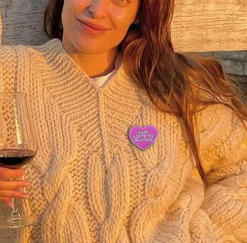 طقم بروش قلب وردي مكون من قطعتين للنساء والفتيات "أنت رفيق روحي" خطوط Bff أفضل صديق شارة دبوس دبابيس طية صدر السترة من المينا المضحكة دبابيس مطابقة للصداقة والأزواج هدايا عيد الميلاد in Kuwait