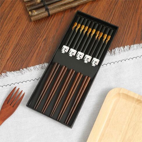 Japanese Natural Wood Chopstick Set Reusable Classic Style Chopsticks Non-slip Design Chop Sticks 5 Pairs Gift Set in Saudi Arabia