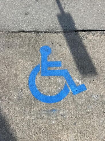 استنسل ADA Handicap ICON مقاس 39 بوصة لطلاء علامات ساحة انتظار السيارات | رمز الكرسي المتحرك فقط | قالب من الورق المقوى الفاخر القابل لإعادة الاستخدام للمعاقين مصنوع من الورق المقوى المعاد تدويره | صنع فى أمريكا in Saudi Arabia
