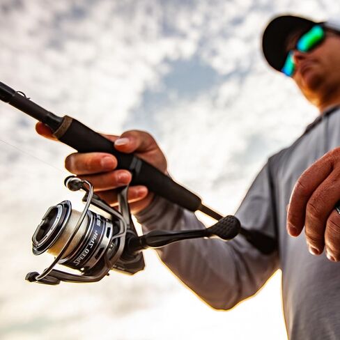 Lew's Speed Spin Spinning Fishing Reel, 6.2:1 Gear Ratio, Right or Left-Hand Retrieve, Graphite Frame, Premium 10 Stainless Steel Ball Bearings in Saudi Arabia