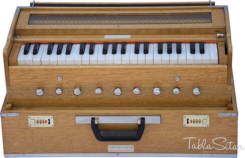 هارمونيوم من مهراجا ميوزيكالز، قابل للطي، 9 توقفات، في الولايات المتحدة الأمريكية، محمول، لون طبيعي، 3 1/2 أوكتاف، مضبوط على A440، قارنة توصيل، حقيبة، آلة موسيقية هندية (PDI-AHH) in Kuwait