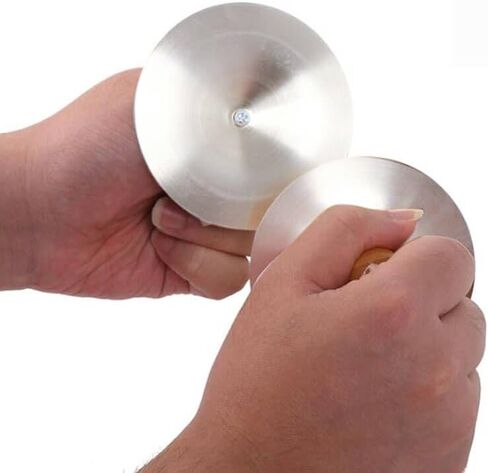 صنج إصبع صغير مقاس 3.54 بوصة صنج يدوي صغير فضي للصنج للرقص الشرقي للأطفال مع مقبض خشبي صنج صغير in Kuwait