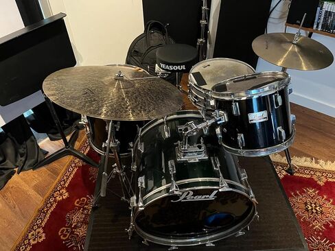 Drum Throne Seat Padded Drum Chair Drum Stool Height Adjustable Double Braced Stool with a Pair Drumsticks for Kids Drummers in Kuwait