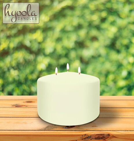 شمعة كبيرة من HYOOLA باللون العاجي بثلاث فتائل - 4.75 × 6 بوصة - شموع كبيرة غير معطرة - 93 ساعة - صناعة أوروبية in Saudi Arabia