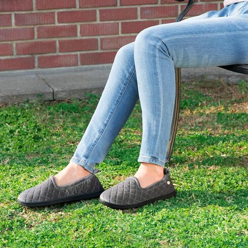 EverFoams Women's Quilted Velvet Slippers Comfy House Shoes in Kuwait