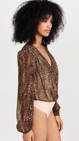 بدلة نسائية من Cami NYC Isa Thong in Kuwait