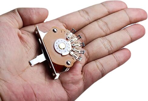 Electric Guitar 3/4/5 Way Pickup Selector Switch with Black/White/Yellow Knob (4 Way Switch) in Kuwait